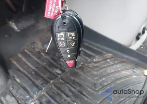 2015 Chrysler Town & Country Touring-L из США, поврежденный, VIN 2C4RC1CG0FR754267